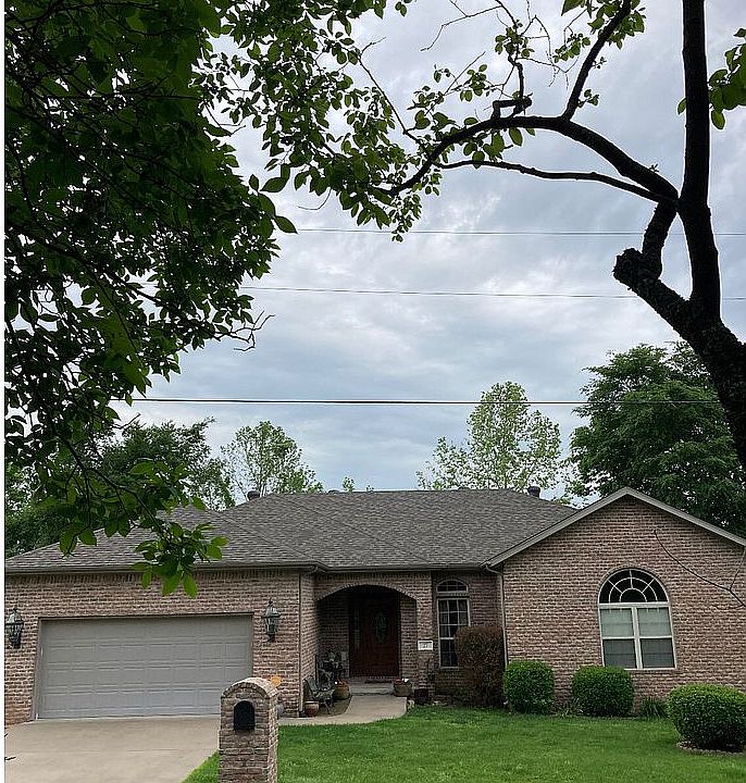1st image of 27 Holcombe Ln