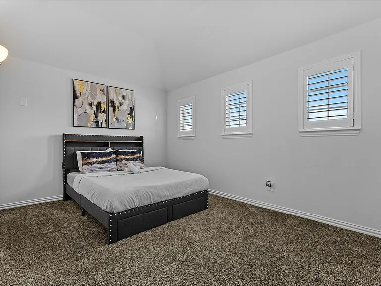 2305 Hickey Dr — Photo 7