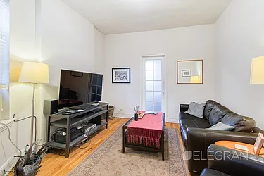 Rented by (Legacy) Elegran