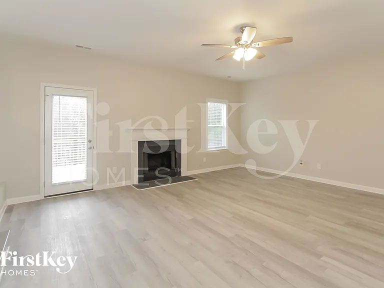 5208 Eagle Creek Dr — Photo 4
