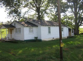 1411 Dove Creek Rd, Winder, GA 30680