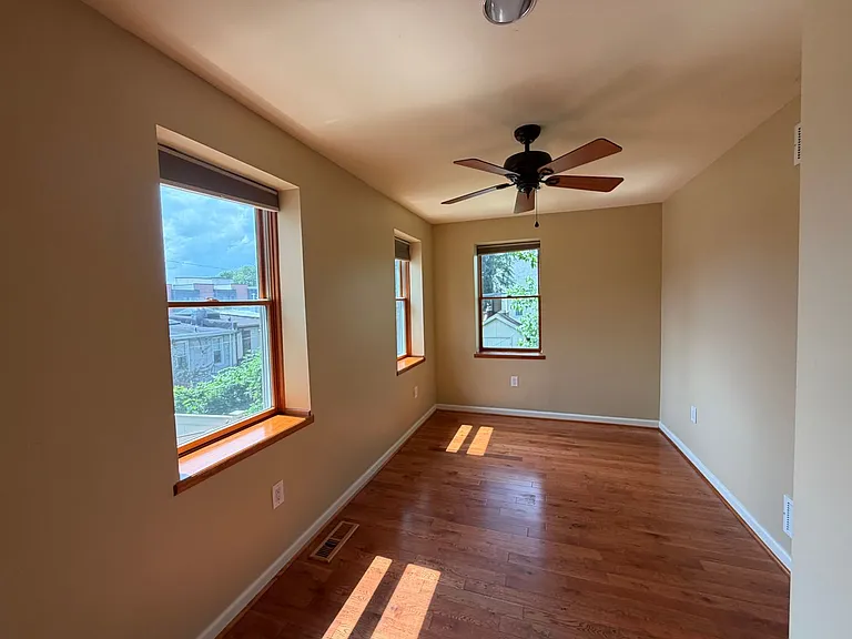 214 Grape St — Photo 11