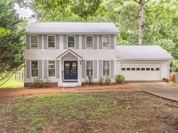 4160 W Cooper Lake Dr SE, Smyrna, GA 30082