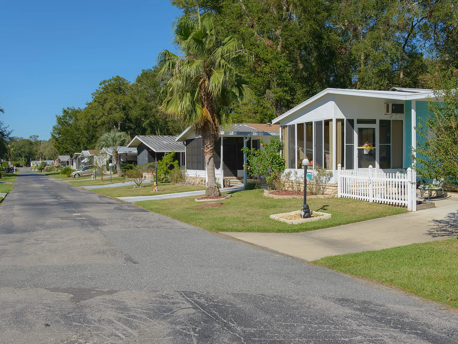 Paddock Park South — Photo 2