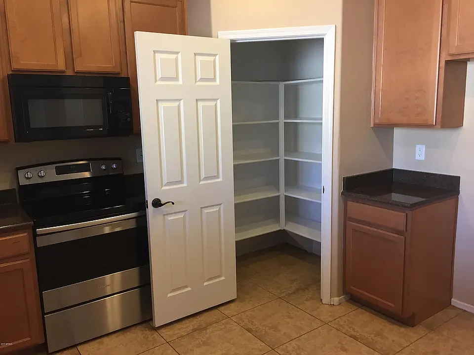 42234 W Lunar St