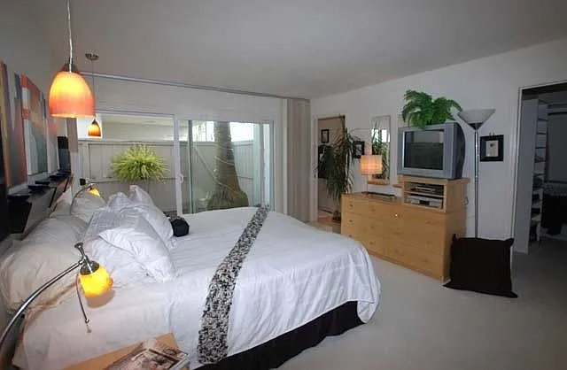 101 Antigua Ct — Photo 10