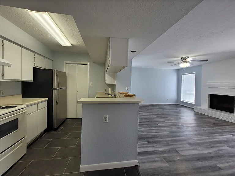 3919 Fairmont Pkwy #180 — Photo 10