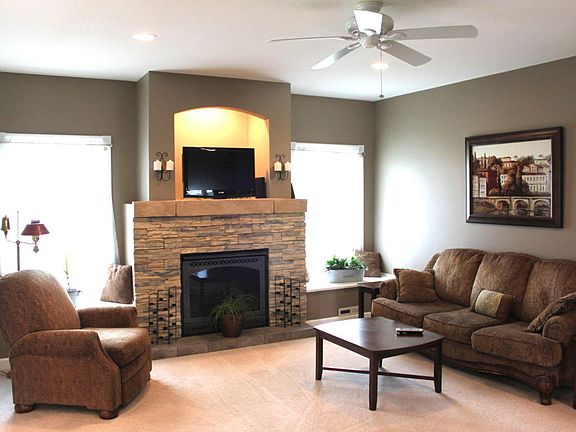 5th image of 1103 Pioneer Dr