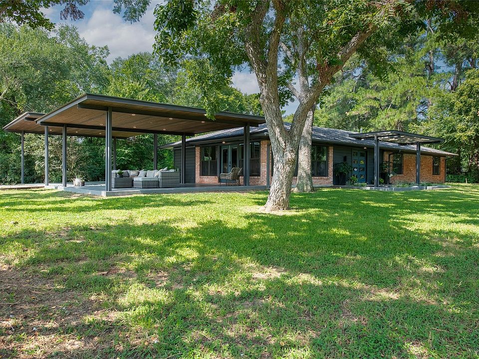 1st image of 455 Post Oak Ct