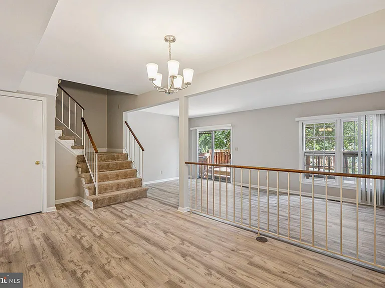 2917 Village Spring Ln — Photo 7