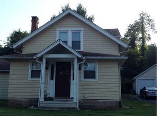 27 Edgewood Ave, Shelton, CT 06484