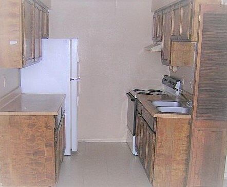 2nd image of 145 S Doran #3