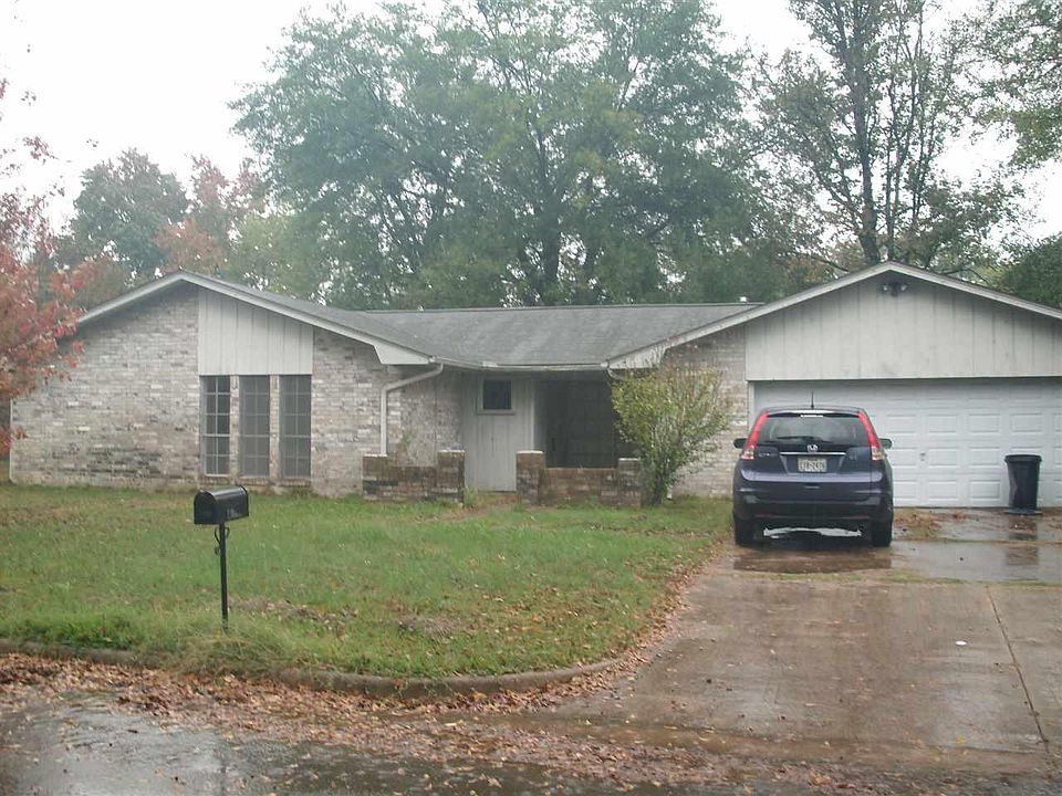 1st image of 100 Hickory Dr
