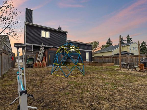 4th image of 189 NE Brooks Pl