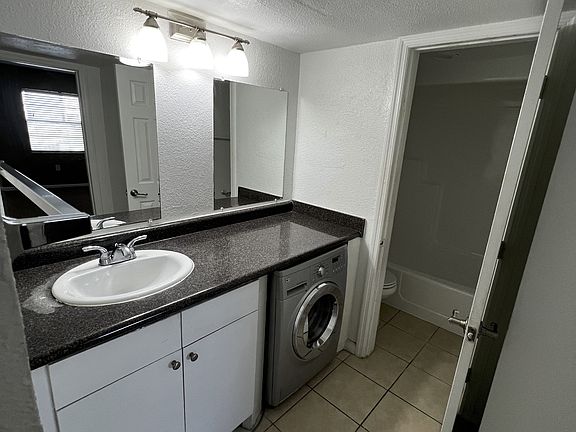 3rd image of 2506 N Alafaya Trl #5