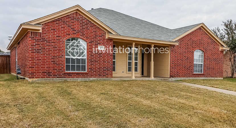 1st image of 659 NW Summercrest Blvd