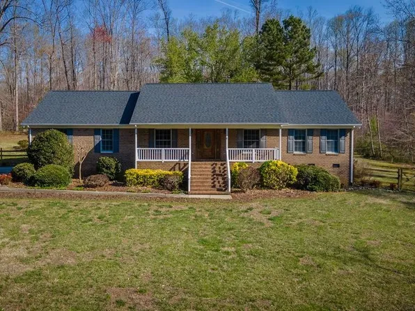 4005 Random Woods Rd, Liberty, NC 27298
