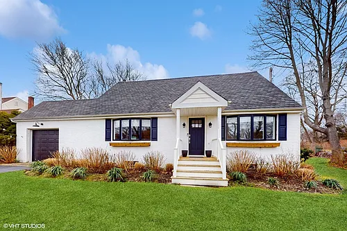 33 Circle Dr Photo 1