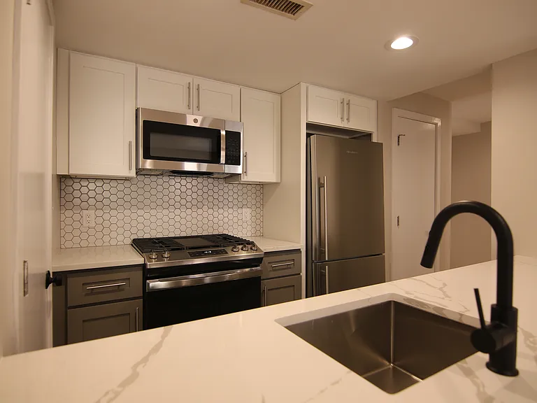 Deacon Court - 1661 Washington Street — Photo 84