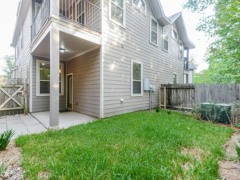 22 Cheswood Manor Dr — Photo 23