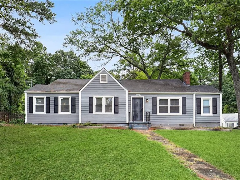 1641 Sandtown Rd SW — Photo 1