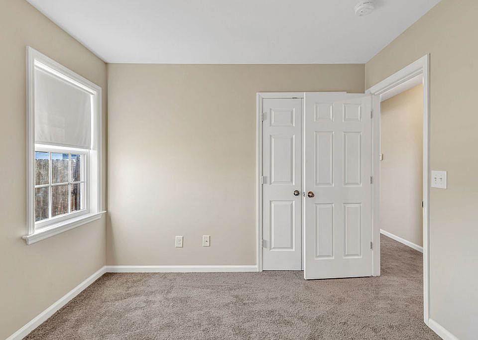1st image of 201 Ivy Glen Ln