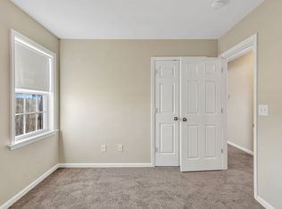 201 Ivy Glen Ln, Jacksonville, NC 28546