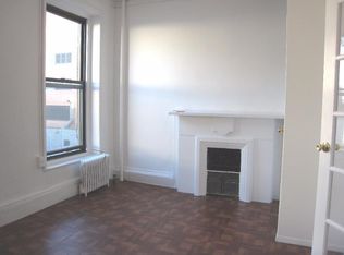 554 W 50th St APT 3FE, New York, NY 10019