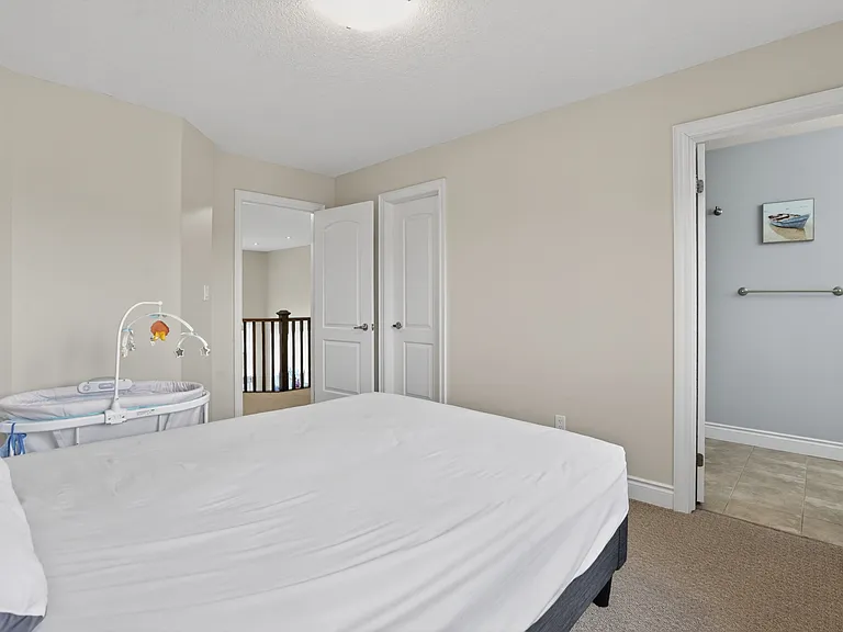 2200 Dogwood Cres — Photo 28