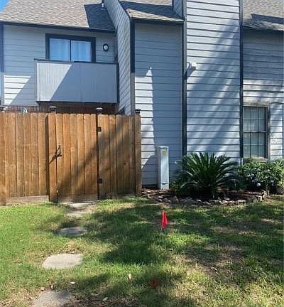 2nd image of 1500 W Esplanade Ave APT 33G