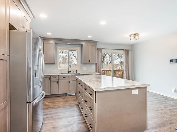 4th image of 5504 S Danberry Dr
