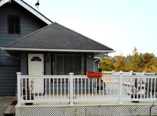 93648 Shoshone Ln, Coos Bay, OR 97420