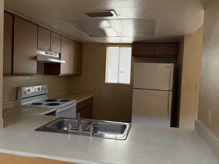 5223 W Myrtle Ave #106 — Photo 10