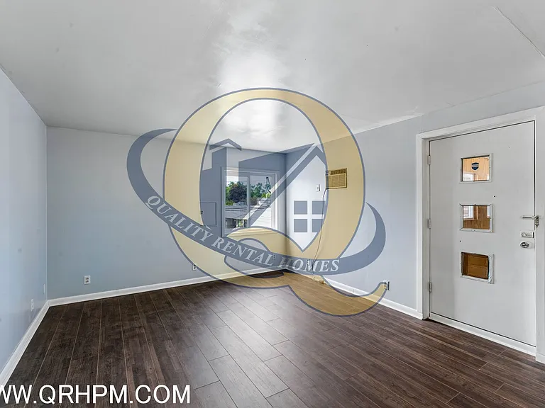 111 N Shiawassee St — Photo 4