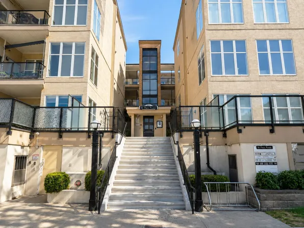 1327 Saint Paul St #102, Kelowna, BC V1Y 2E2