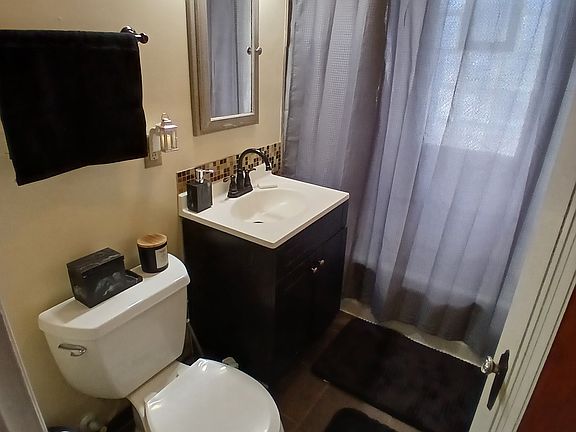 Bathroom #1. Main floor.