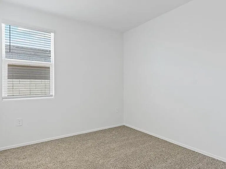 35672 W San Ildefanso Ave — Photo 15