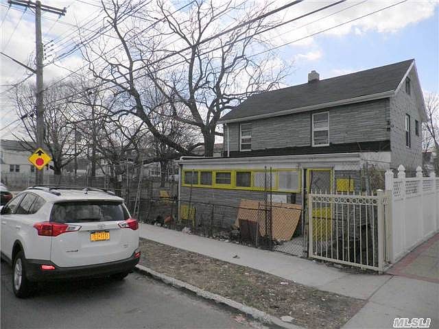 2nd image of 10746 Union Hall St