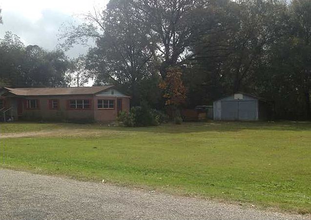 2nd image of 3820 Gober Rd
