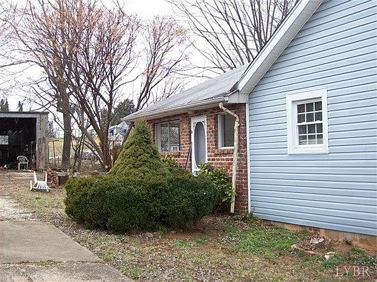 1st image of 232 Stoneridge St