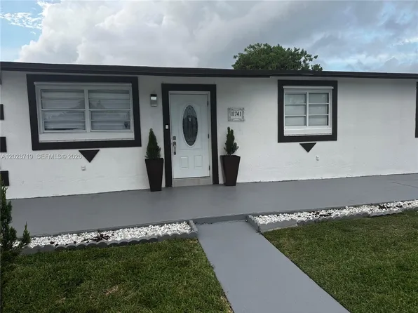 11741 SW 182nd Ter, Miami, FL 33177