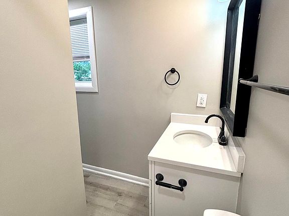 2nd image of 3236 Kevin Dr