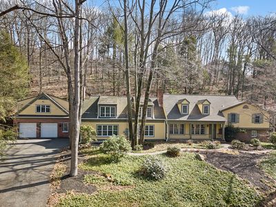 8 Roxiticus Rd, Mendham, NJ, 07945