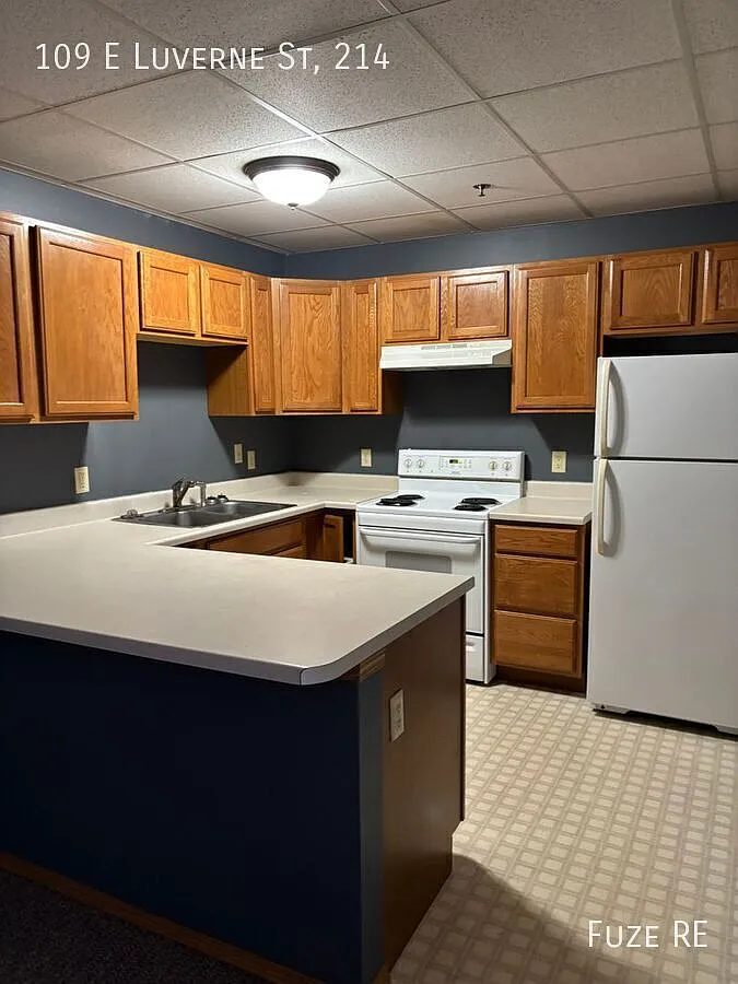 * $500 Off First Months Rent! * 2-Bedroom 1-Bathroom Apartment Available Now at City Centre Apart... — Photo 2