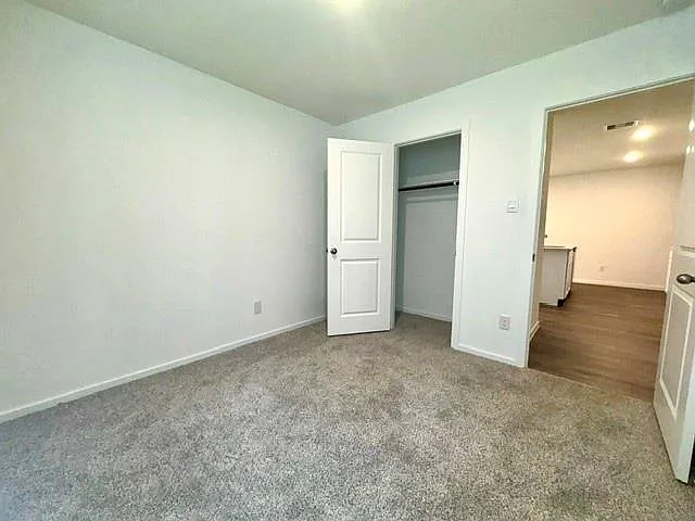 40830 Hawthorne Glades St — Photo 9