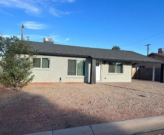7301 N 50th Dr — Photo 3