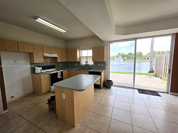 4th image of 11437 NW 62nd Ter APT 232