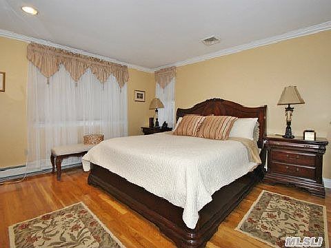 2nd image of 18 Elmwood Ct