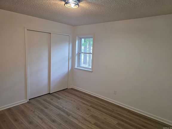 5th image of 163 Honeysuckle Cir