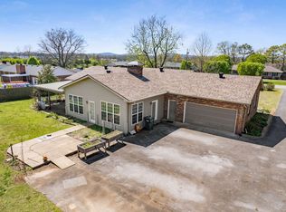 809 Silver Meadow Dr, Lebanon, TN 37090